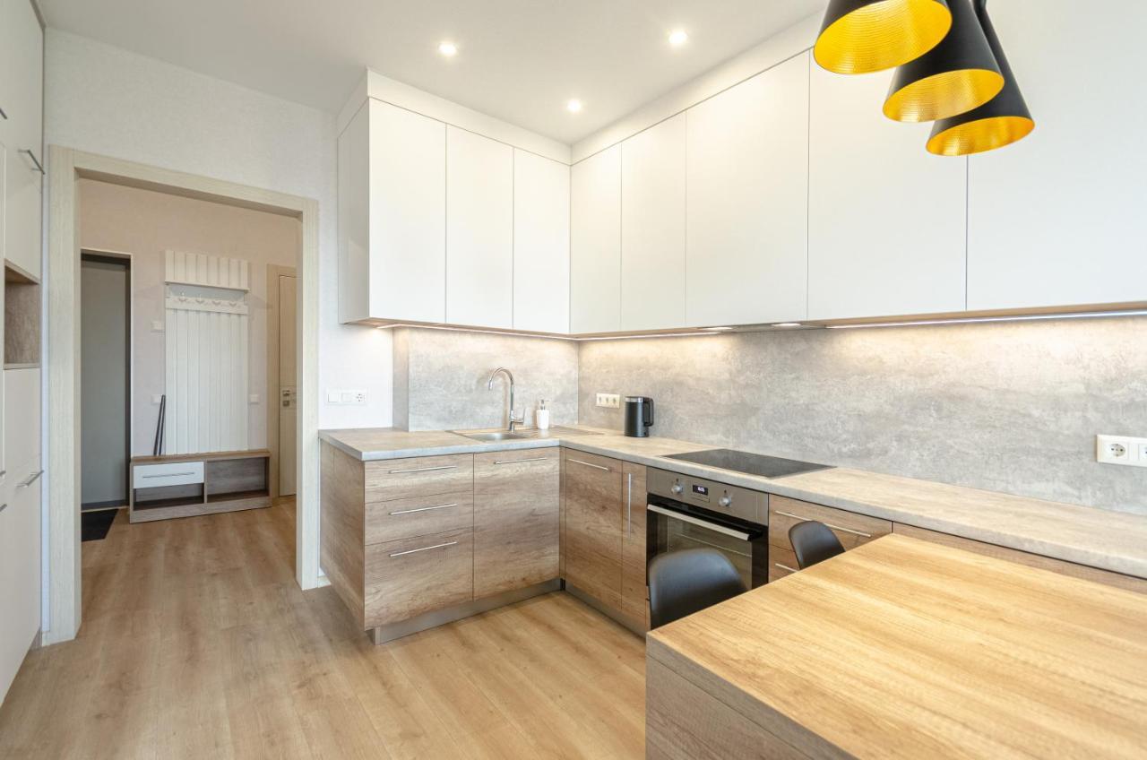 Petrovdom 5-25 In Cozy Apartment In Residential Complex "Beresteiskyi" キエフ エクステリア 写真