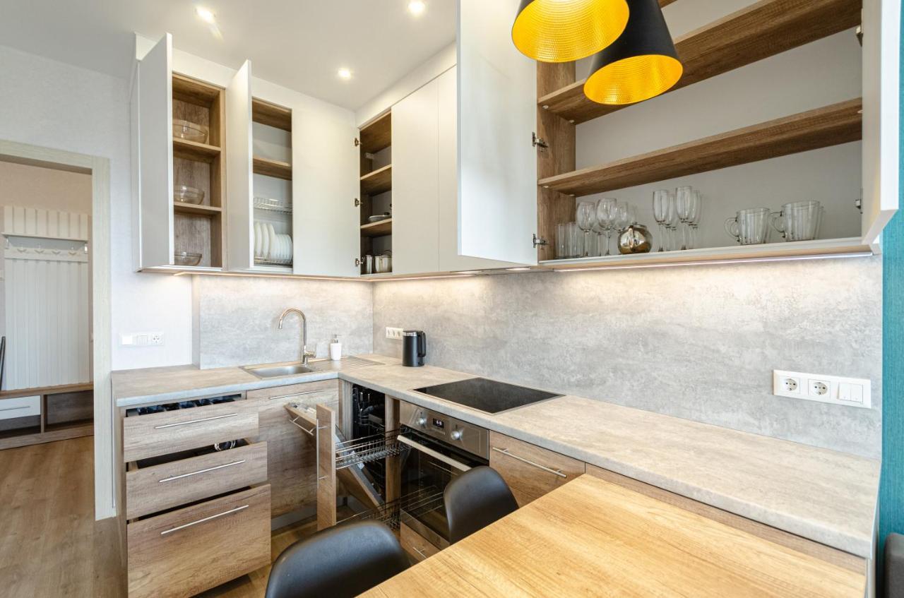 Petrovdom 5-25 In Cozy Apartment In Residential Complex "Beresteiskyi" キエフ エクステリア 写真