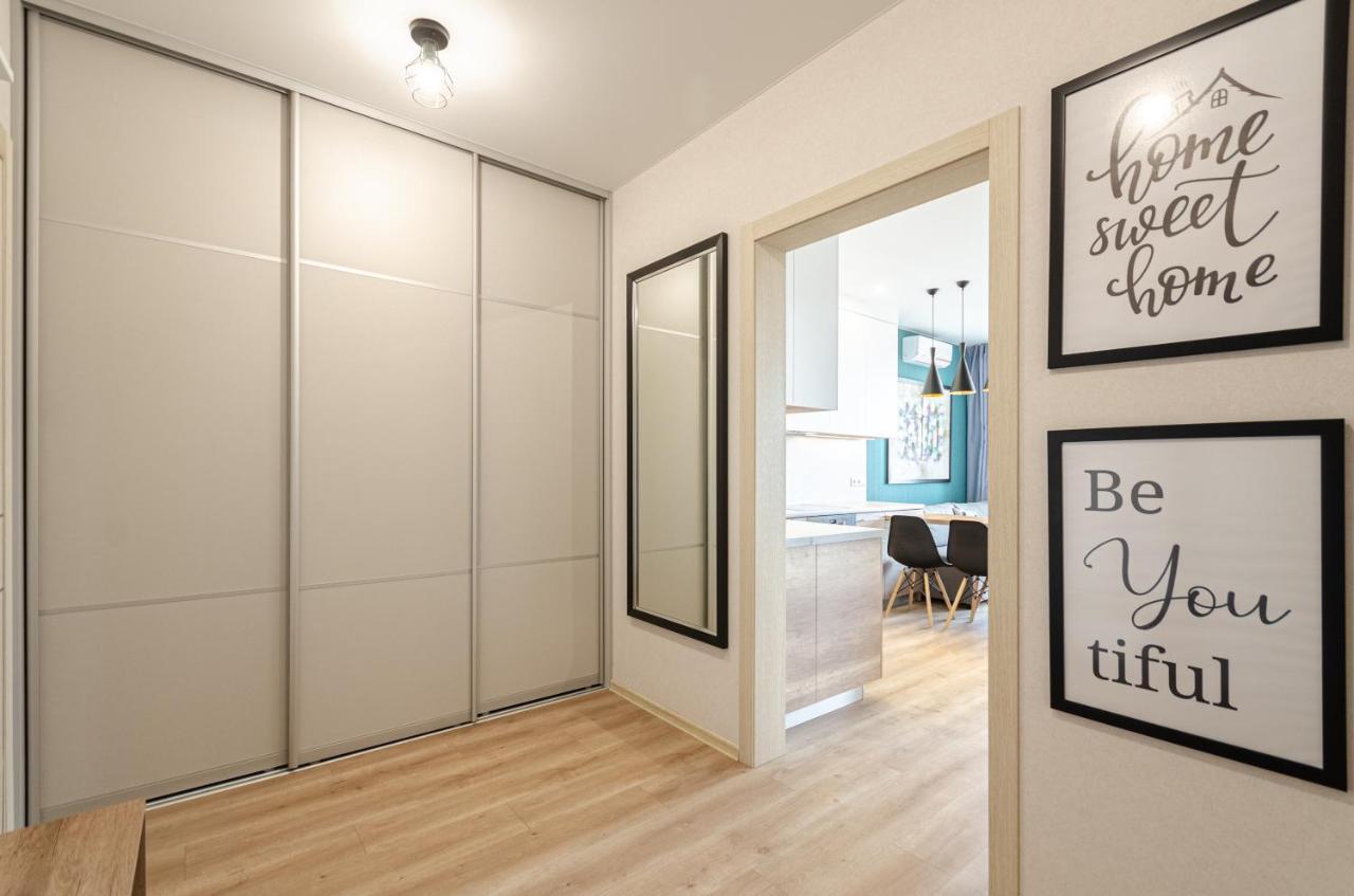 Petrovdom 5-25 In Cozy Apartment In Residential Complex "Beresteiskyi" キエフ エクステリア 写真