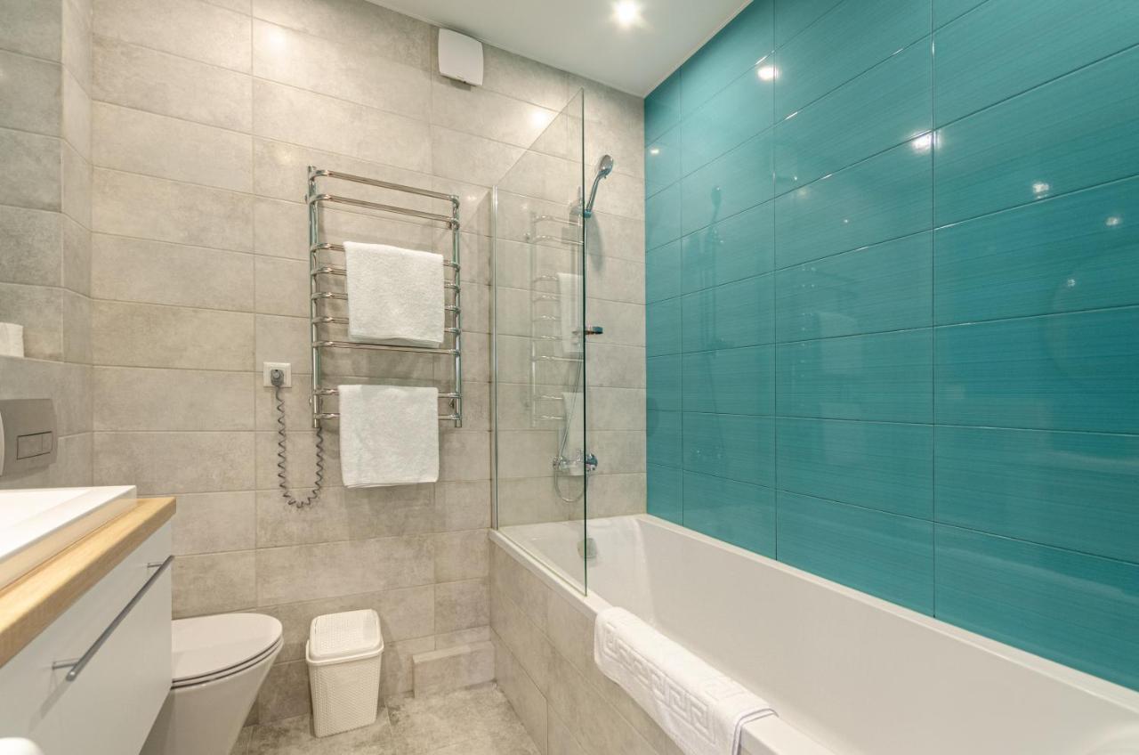 Petrovdom 5-25 In Cozy Apartment In Residential Complex "Beresteiskyi" キエフ エクステリア 写真