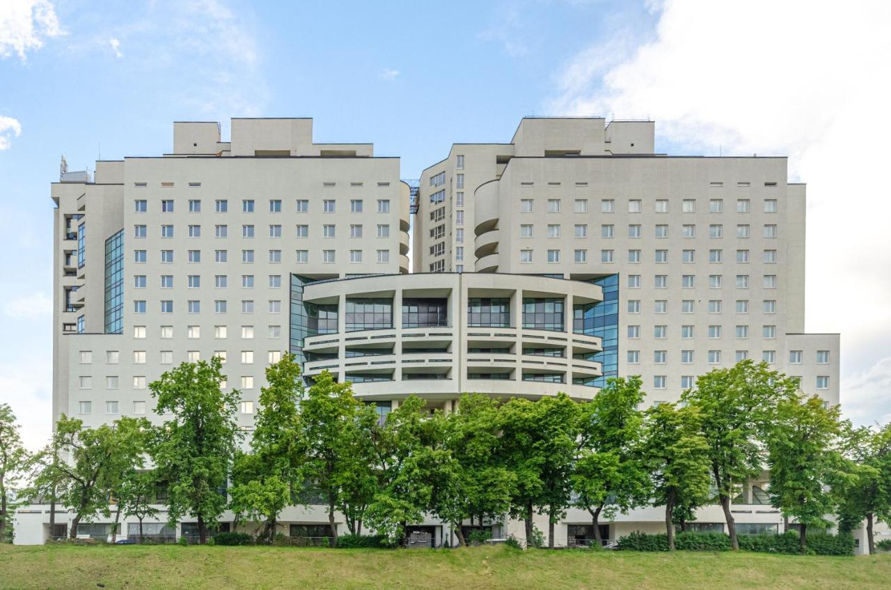 Petrovdom 5-25 In Cozy Apartment In Residential Complex "Beresteiskyi" キエフ エクステリア 写真